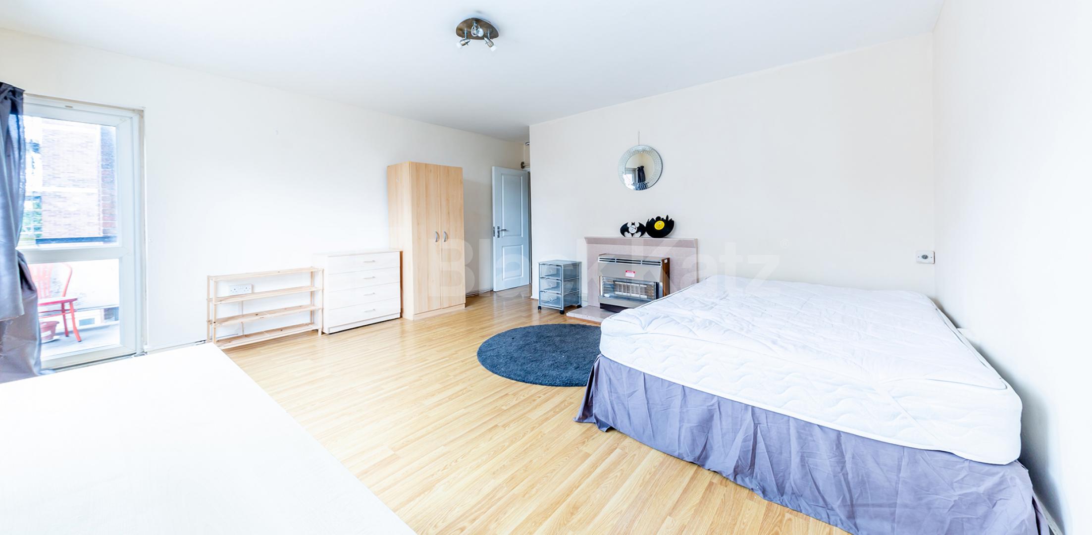 Spacious 3 bed to let in the heart of Camden  Castle Road, Camden